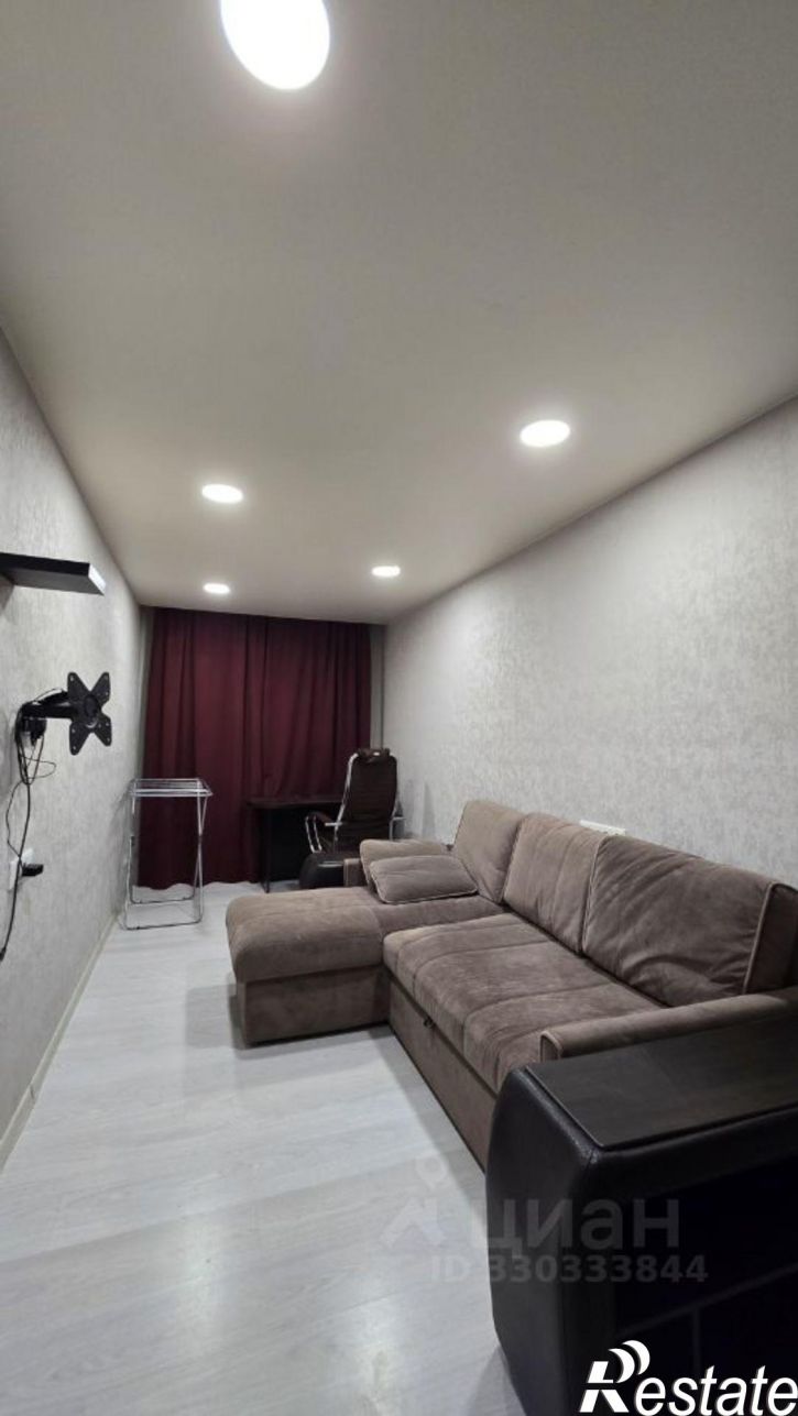 2-комн квартира ул им. Стасова, 147,  д. 147