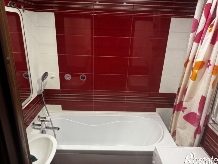 2-комн квартира Гаражная улица, 77/1,  д. 77/1