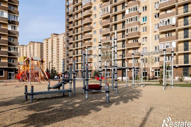 3-комн квартира улица Лётчика Позднякова, 2 к16,  д. 2 к16