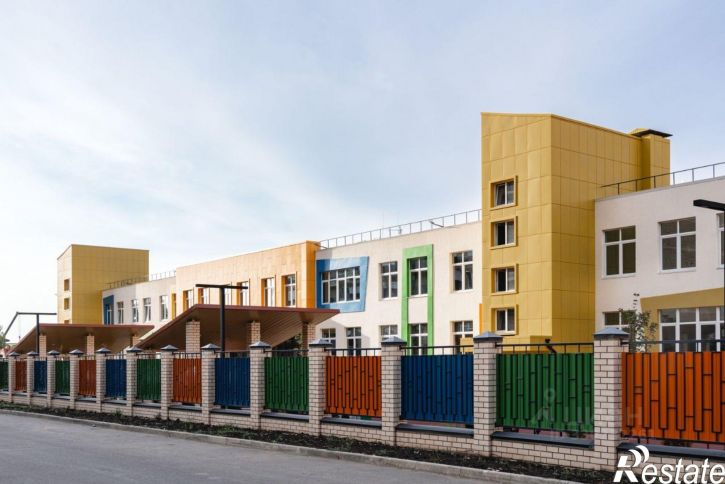 3-комн квартира улица Лётчика Позднякова, 2 к16,  д. 2 к16