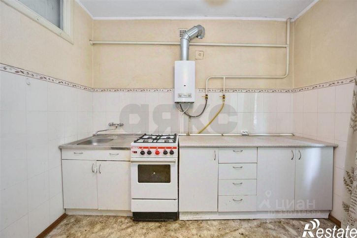 3-комн квартира Базовская улица, 102,  д. 102