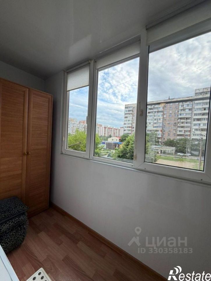 1-комн квартира пр-кт Чекистов, 27,  д. 27