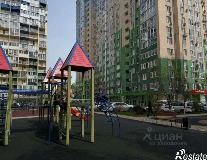 2-комн квартира улица Карякина, 5 к1,  д. 5 к1