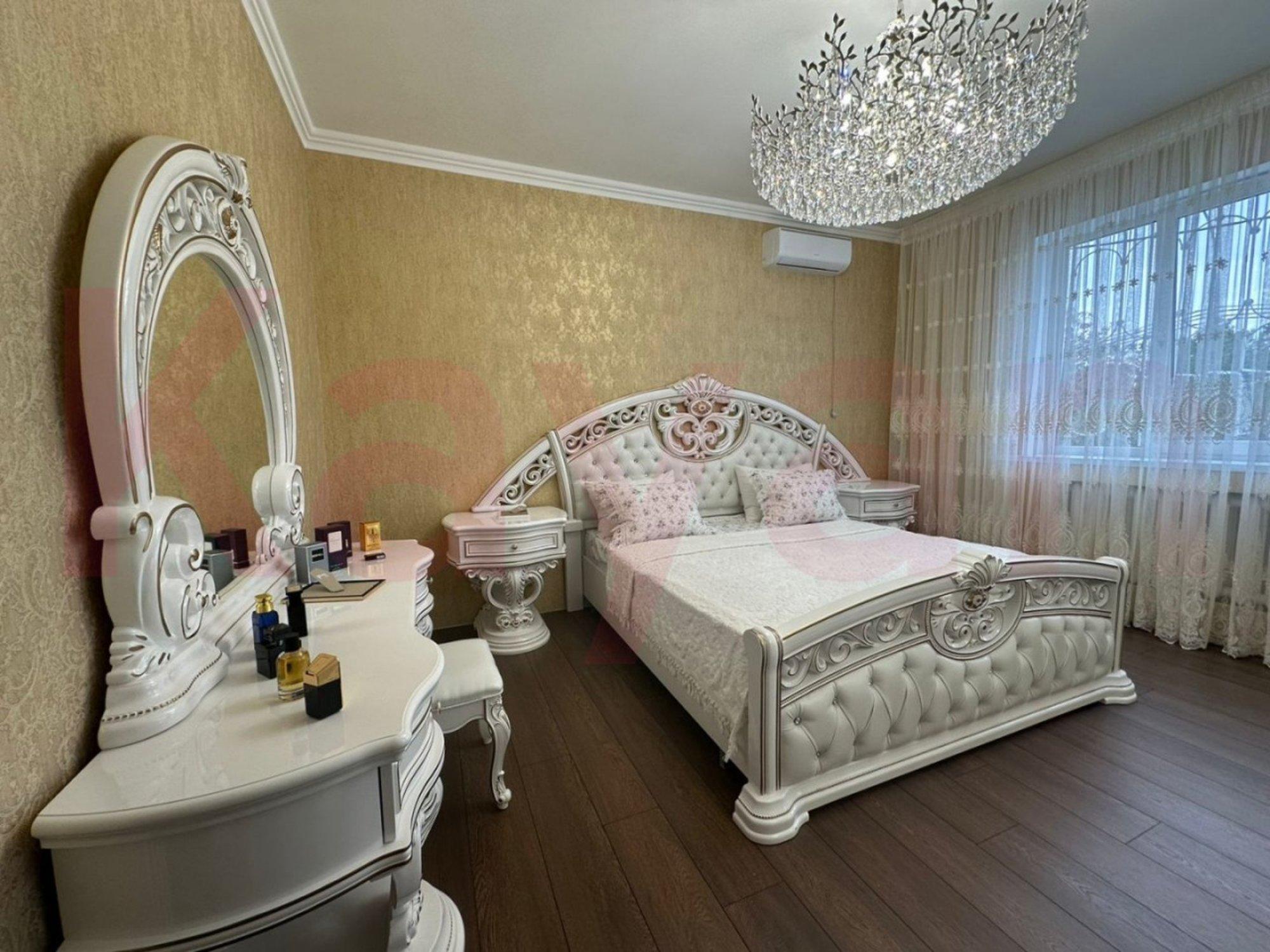 Купить дачу, дом, коттедж за 35 000 000 рублей на им. Буденного ул.