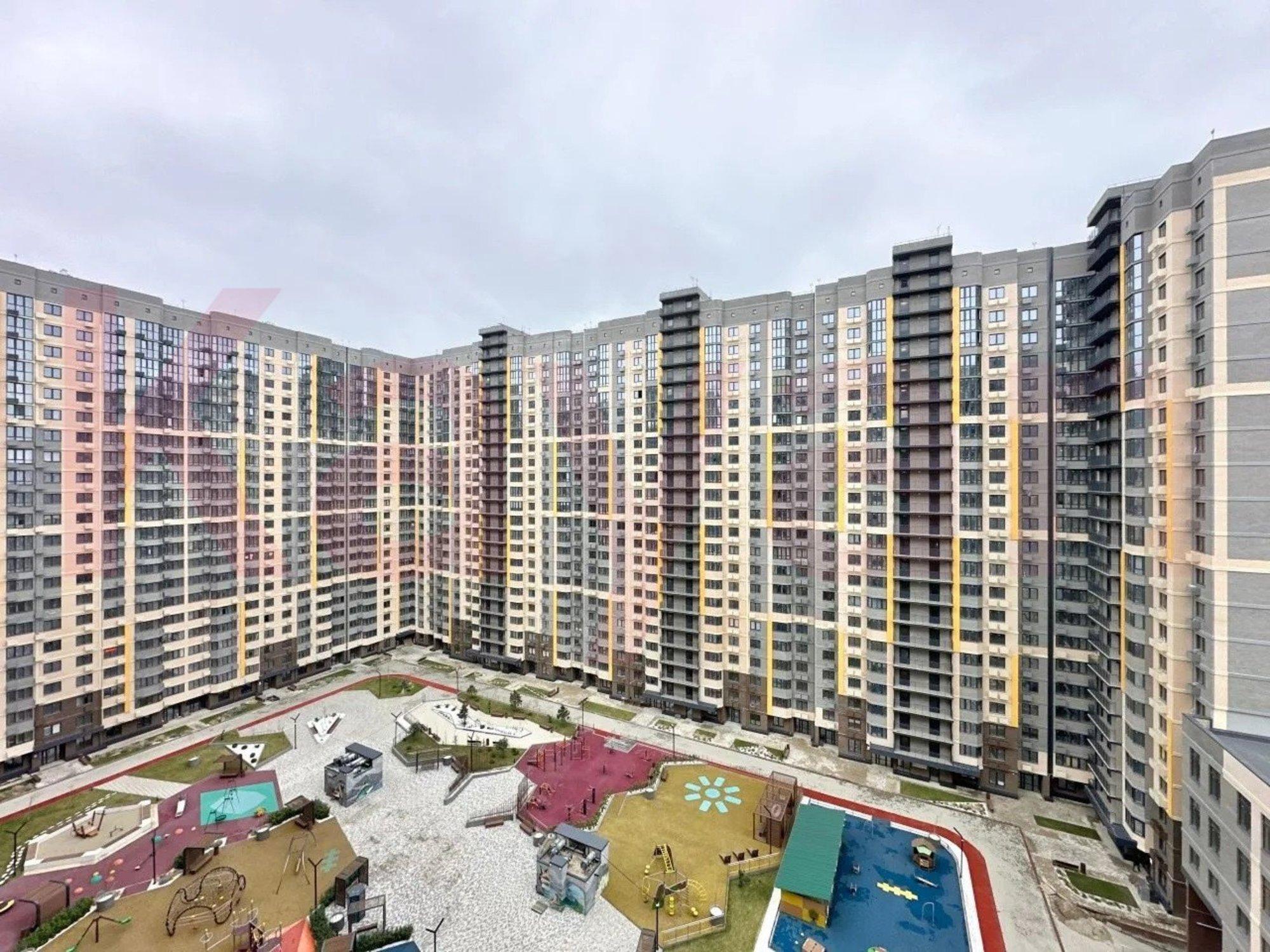 Купить гараж, место в паркинге за 930 000 рублей на Уральская ул.