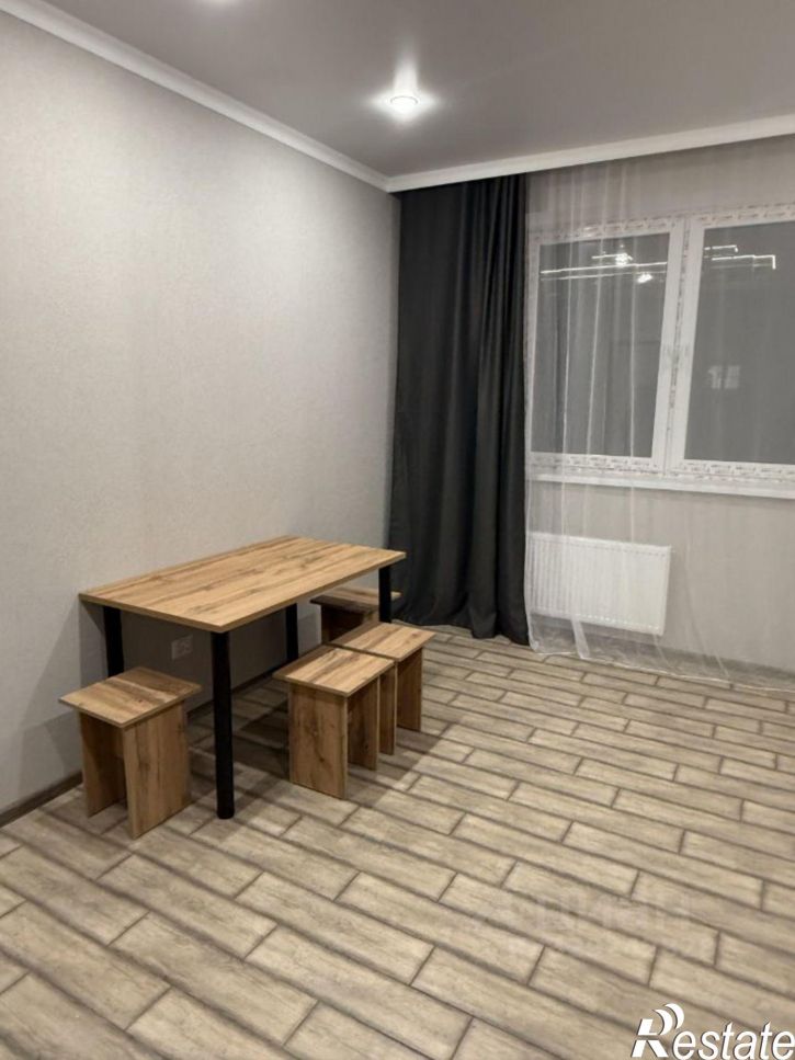 2-комн квартира ул им. лётчика Позднякова, 2 7,  д. 2 7,  к. 7
