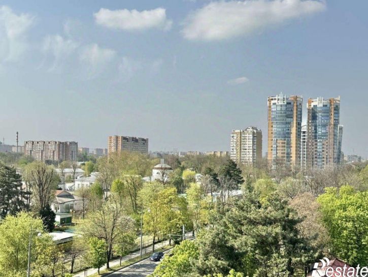 3-комн квартира ул им. 40-летия Победы, 33Г,  д. 33Г