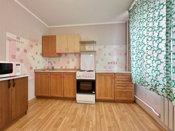 2-комн квартира Чекистов проспект