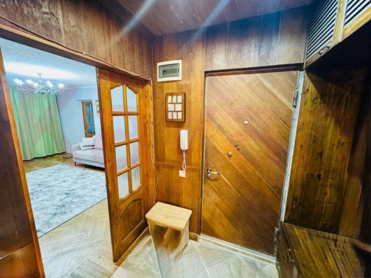 4-комн квартира Трудовой Славы ул.