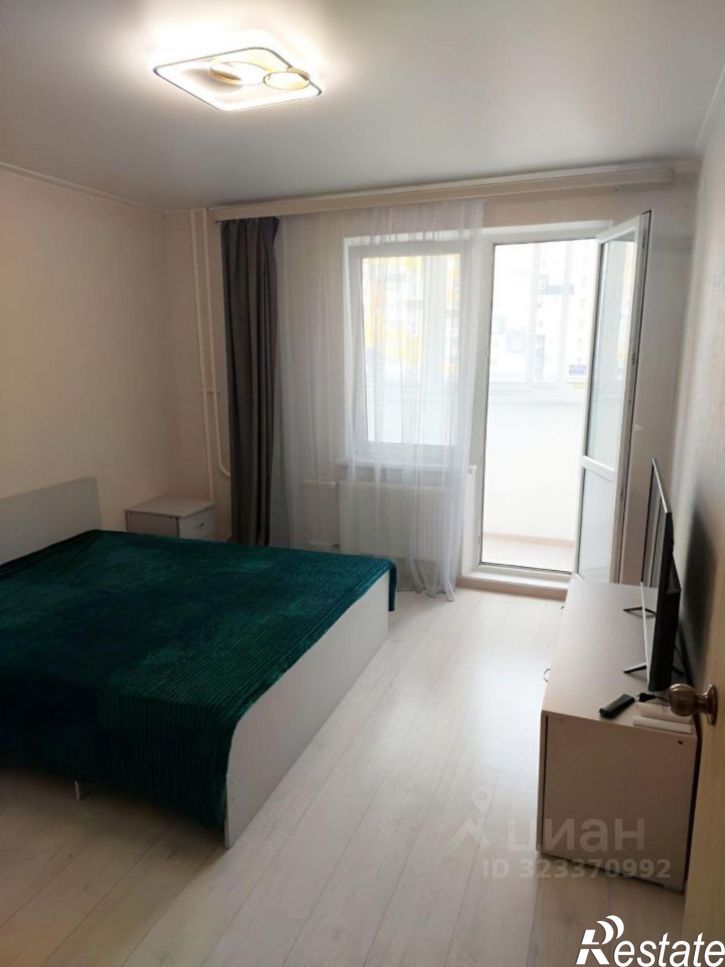 2-комн квартира ул им. генерал-лейтенанта Александра Сапрунова, 37 1,  д. 37 1,  к. 1