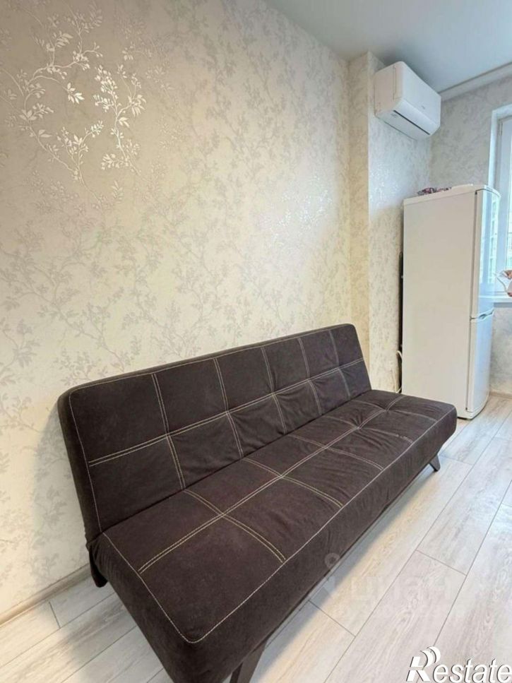 2-комн квартира ул им. Героя Георгия Бочарникова, 4 1,  д. 4 1,  к. 1
