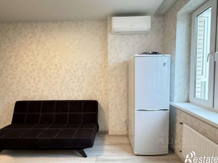 2-комн квартира ул им. Героя Георгия Бочарникова, 4 1,  д. 4 1,  к. 1