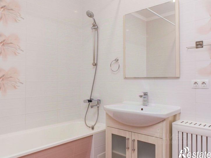 2-комн квартира пр-кт Чекистов, 39,  д. 39