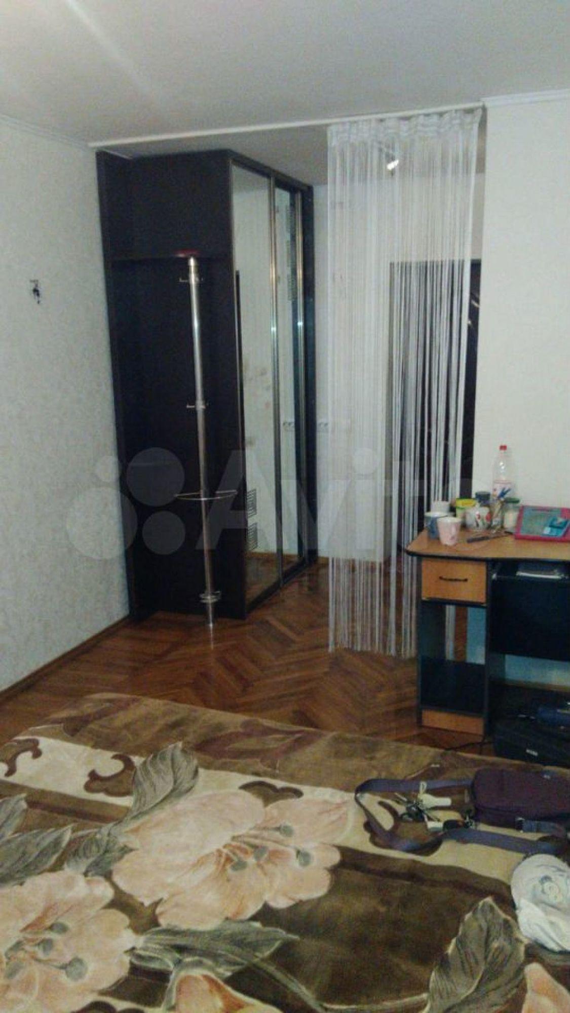 Купить комнату за 2 100 000 рублей на Атарбекова ул, 52