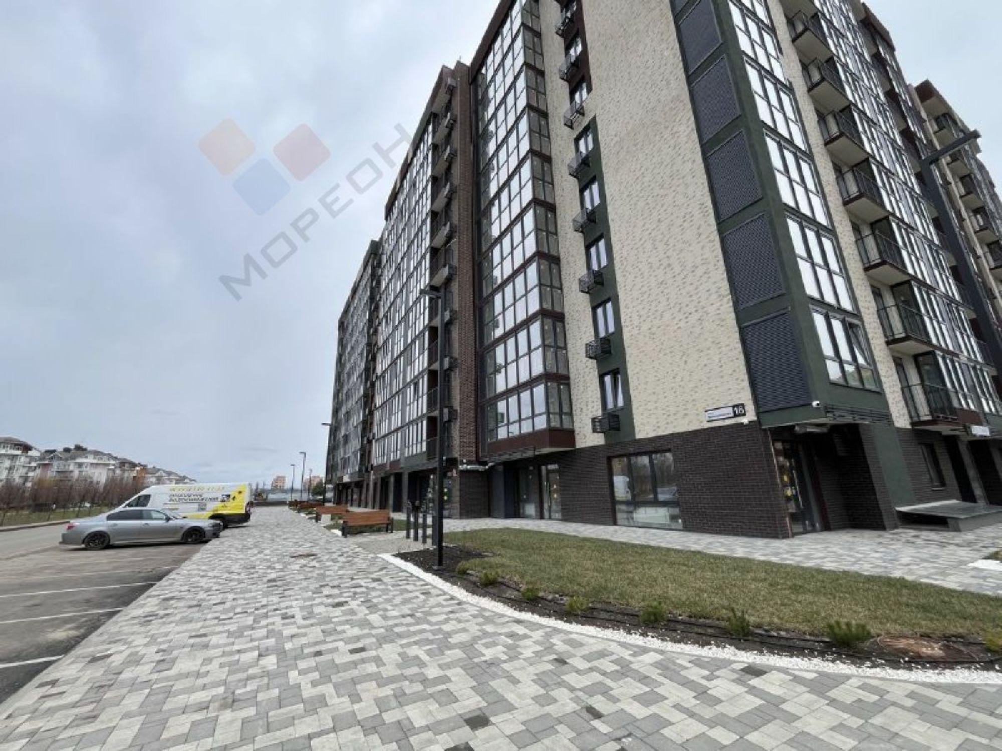 Купить торговое помещение за 16 280 000 рублей на Венецианская ул, 20