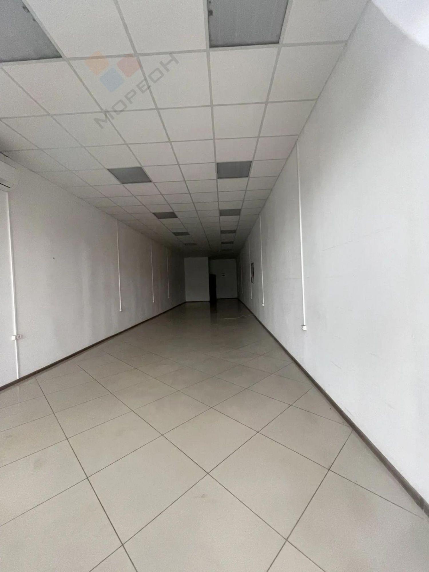 Купить торговое помещение за 15 200 000 рублей на Средняя ул, 27А