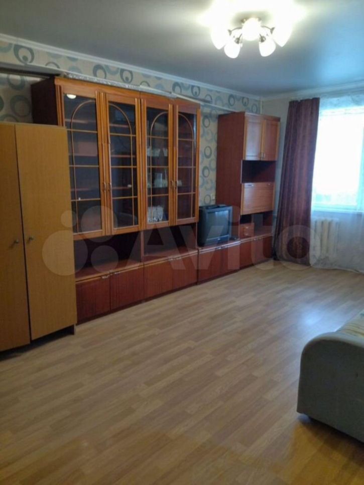 1-комн квартира Карякина ул, 3
