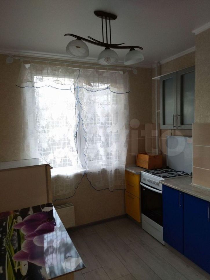 1-комн квартира Карякина ул, 3
