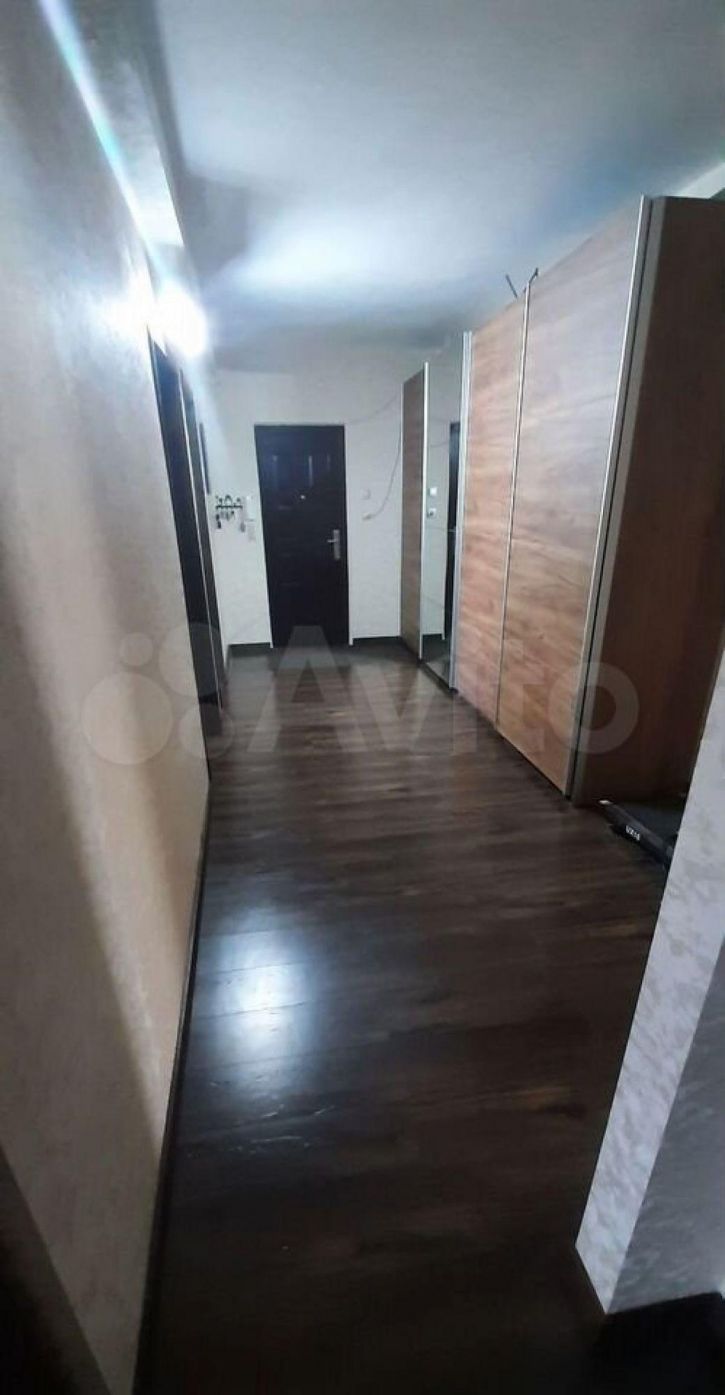 3-комн квартира 9-я Тихая ул, 15