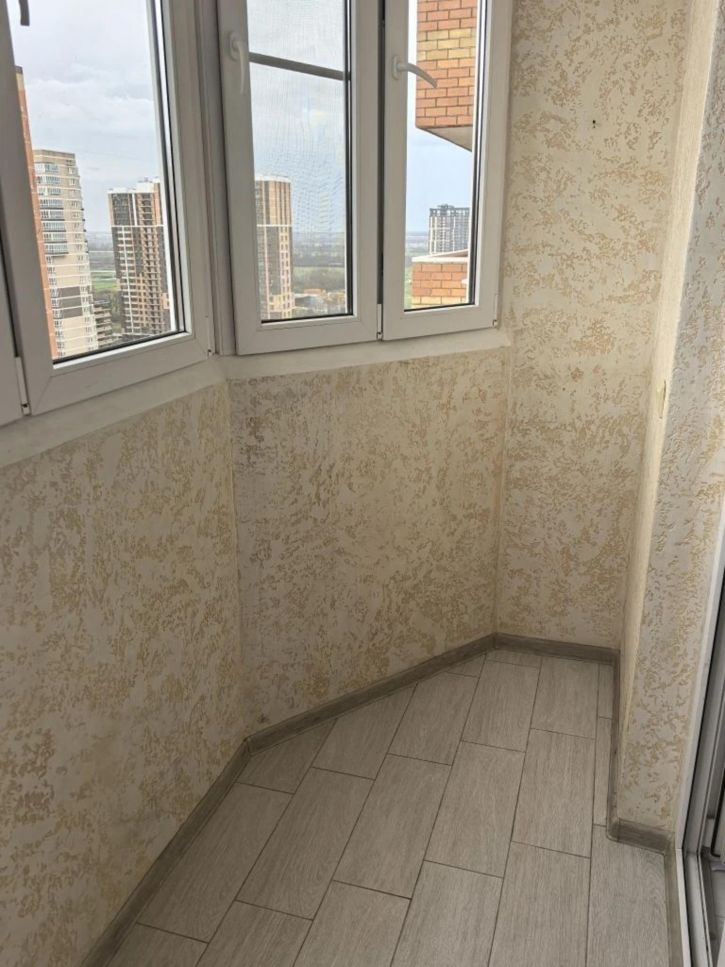 3-комн квартира улица им. Героя Яцкова И.В., 15к1