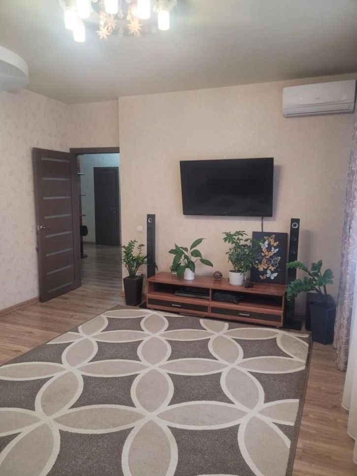 3-комн квартира улица им. Героя Яцкова И.В., 9к1