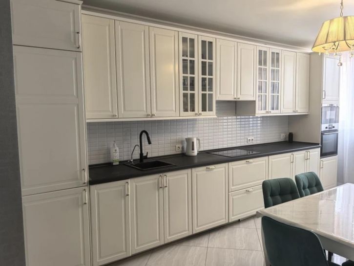 3-комн квартира улица им. Героя Яцкова И.В., 15к1