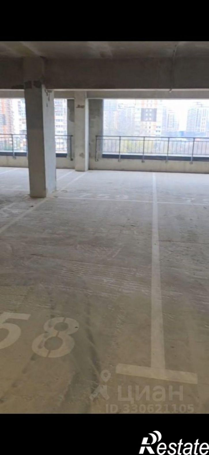Гараж/парковка Питерская улица, 40 к4,  д. 40 к4