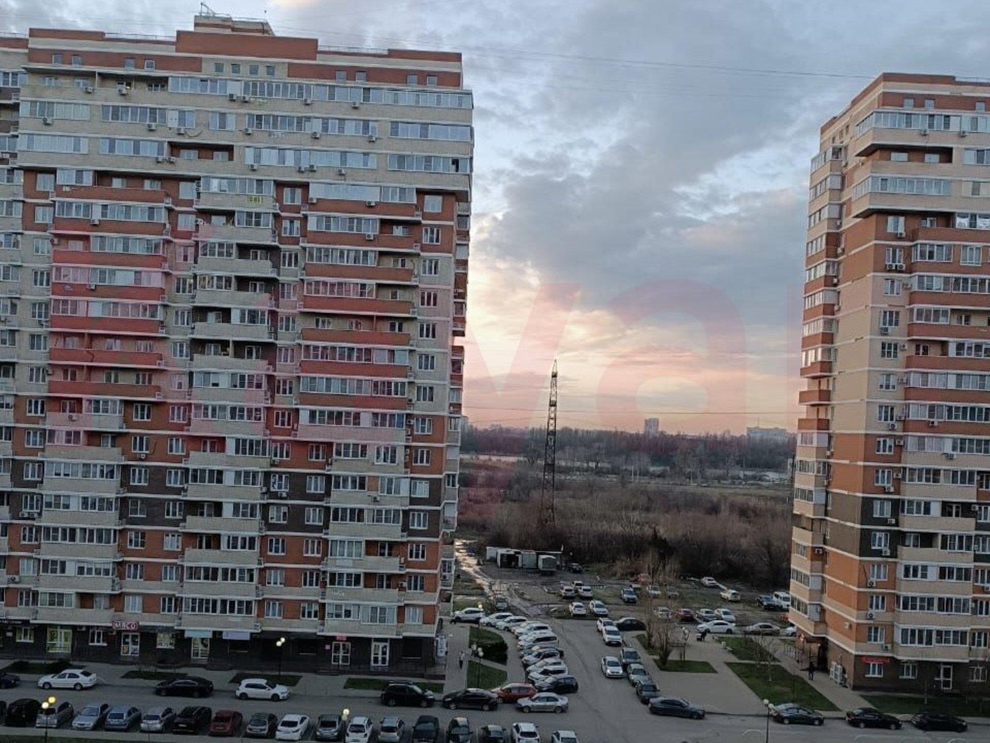 Купить квартиру за 6 400 000 рублей на Автолюбителей ул.