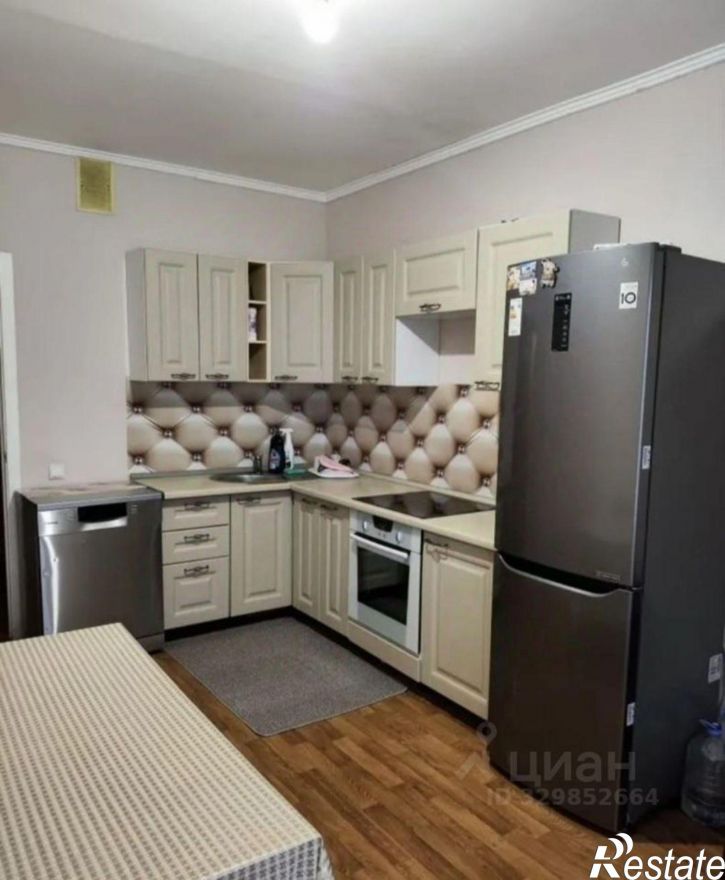 2-комн квартира улица Байбакова, 2/1,  д. 2/1