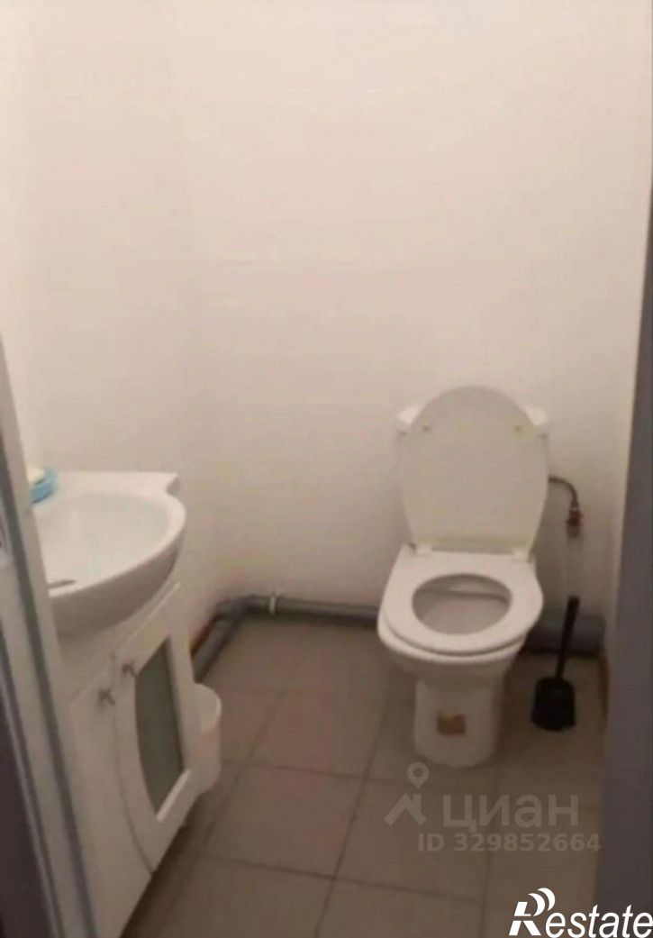 2-комн квартира улица Байбакова, 2/1,  д. 2/1