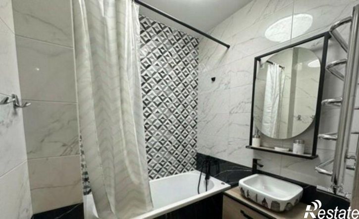 2-комн квартира ул Заполярная, 39 5,  д. 39 5,  к. 5