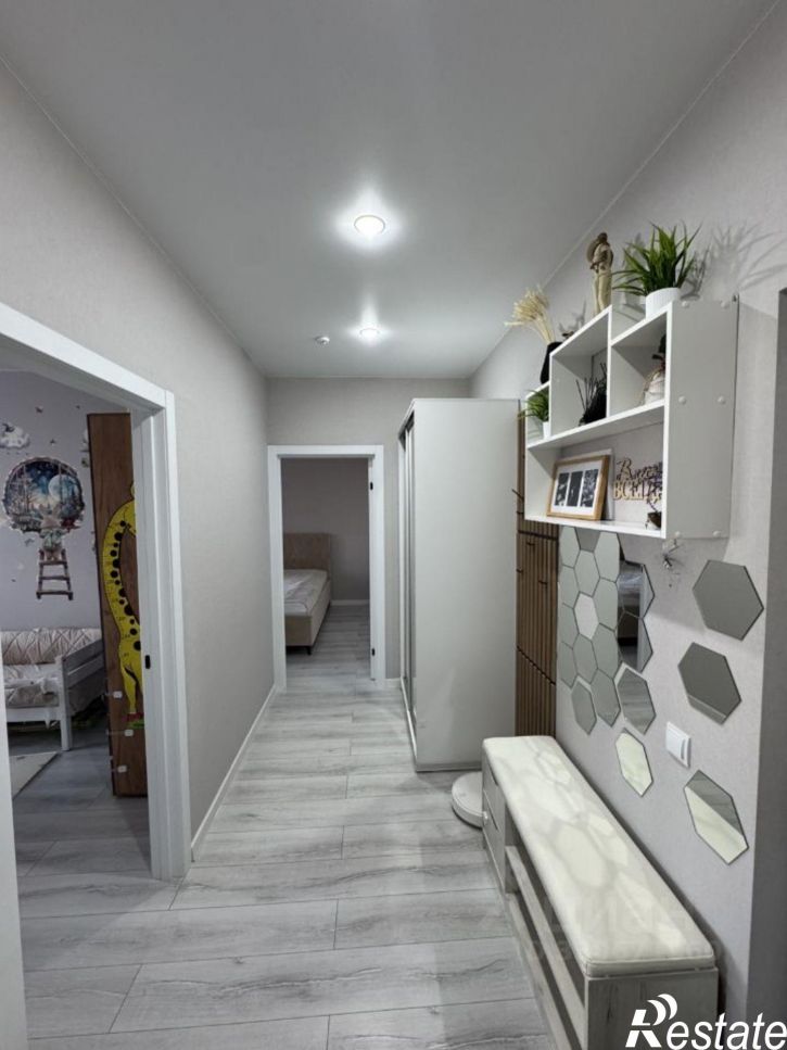 2-комн квартира ул им. генерала Корнилова, 14,  д. 14