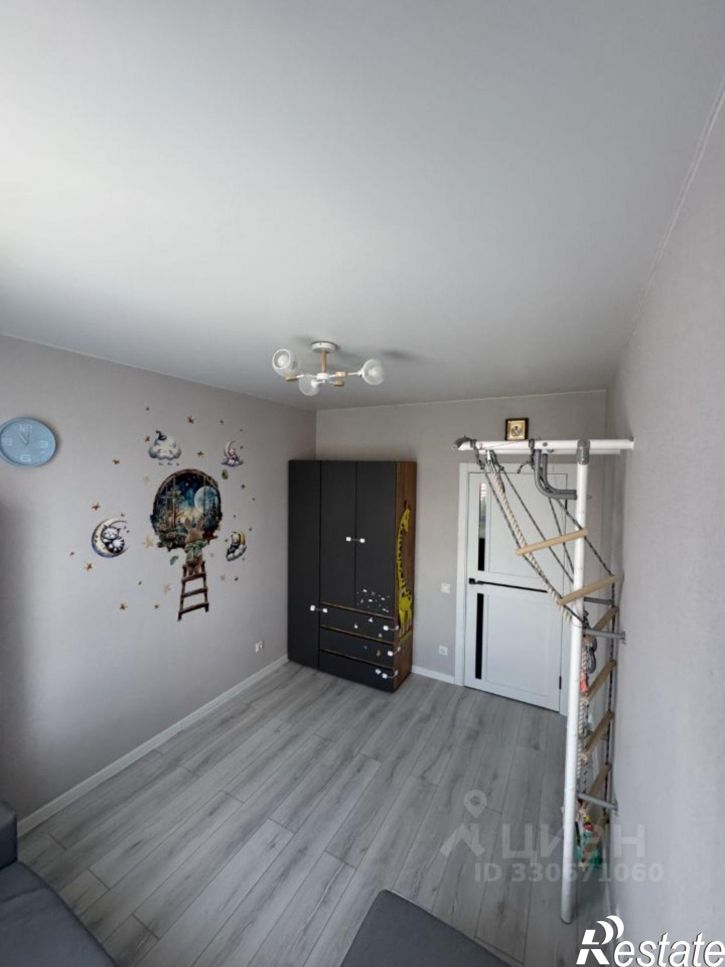 2-комн квартира ул им. генерала Корнилова, 14,  д. 14