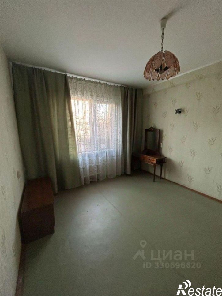 4-комн квартира улица 40 лет Победы, 132,  д. 132