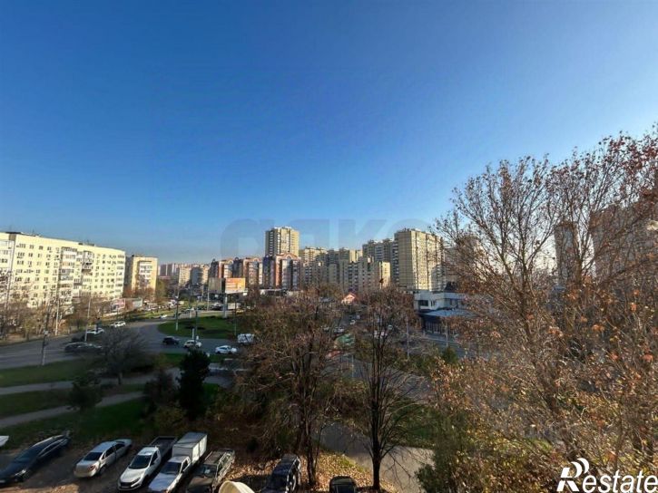 4-комн квартира улица 40 лет Победы, 132,  д. 132