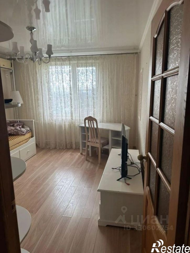3-комн квартира улица 40 лет Победы, 34,  д. 34