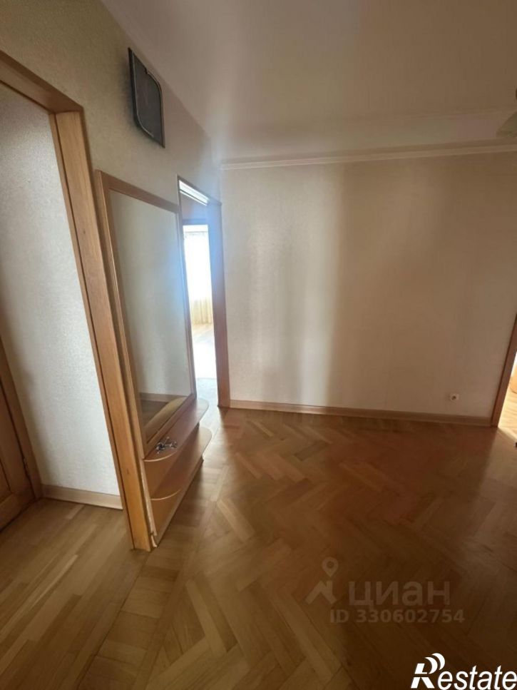3-комн квартира улица 40 лет Победы, 34,  д. 34