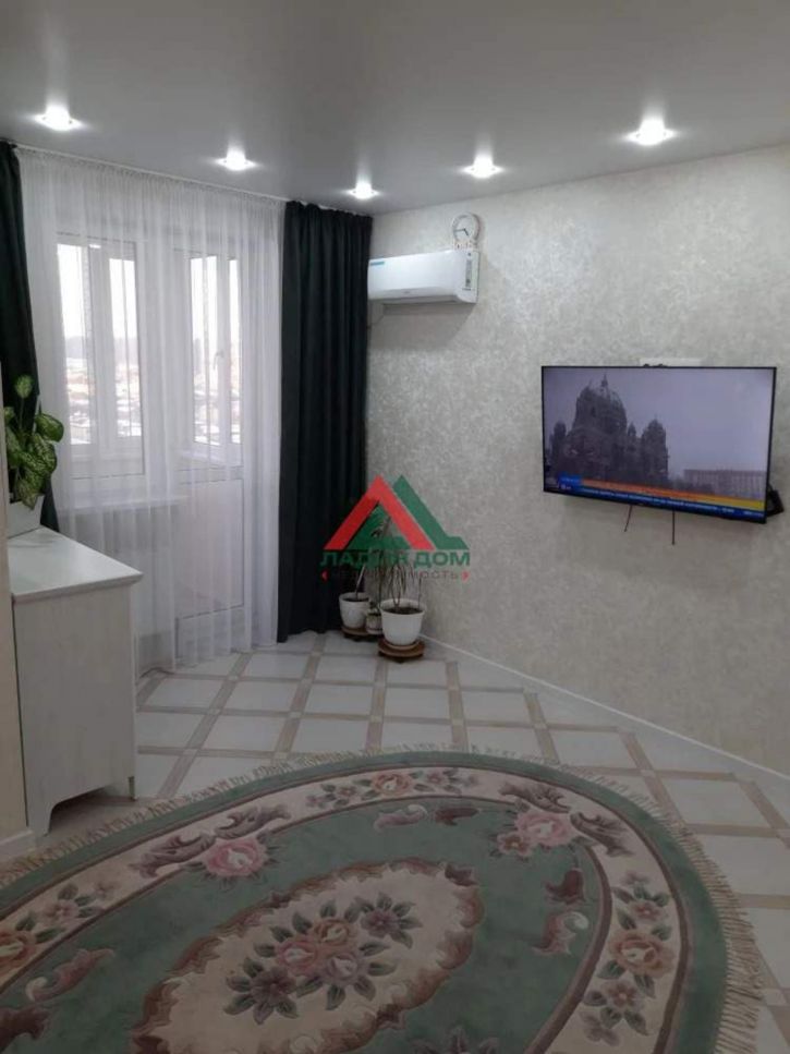 3-комн квартира им. Евгении Жигуленко улица, д.13