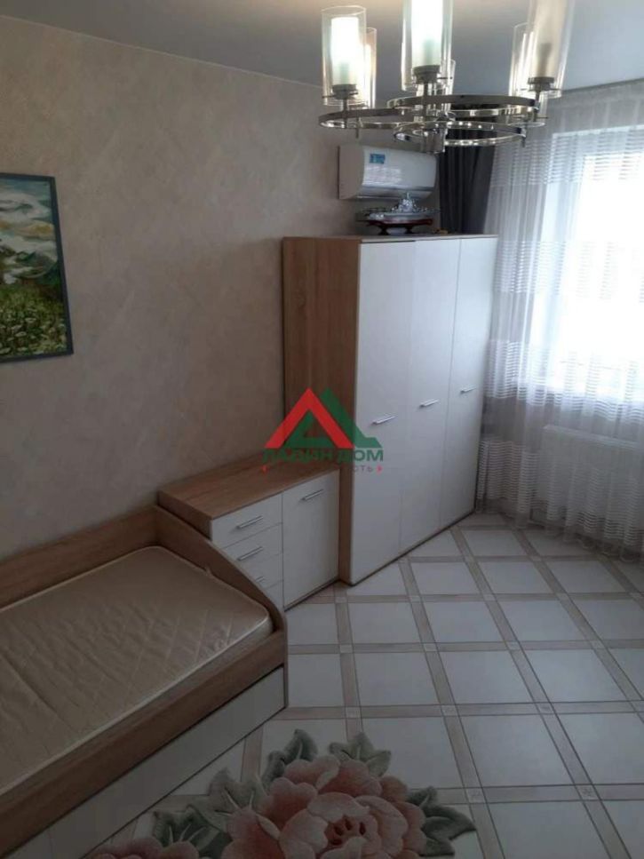 3-комн квартира им. Евгении Жигуленко улица, д.13
