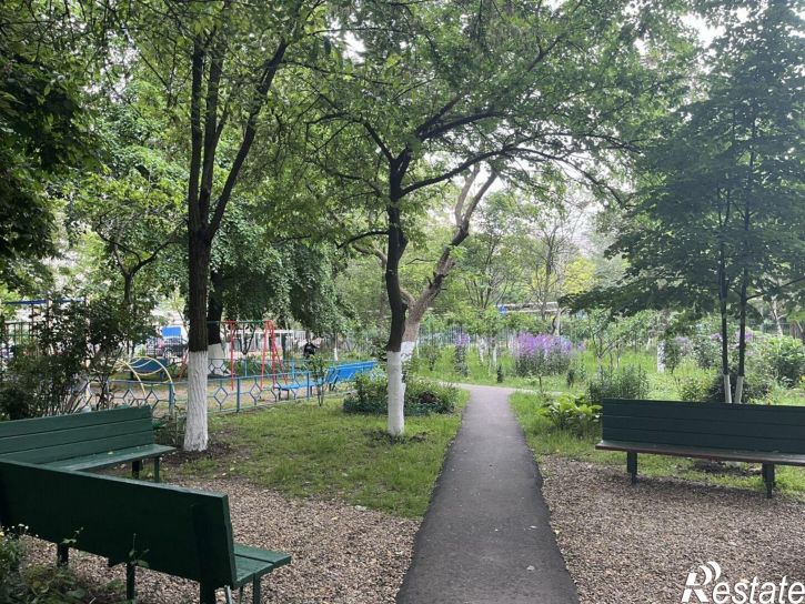 3-комн квартира улица Яна Полуяна, 60,  д. 60
