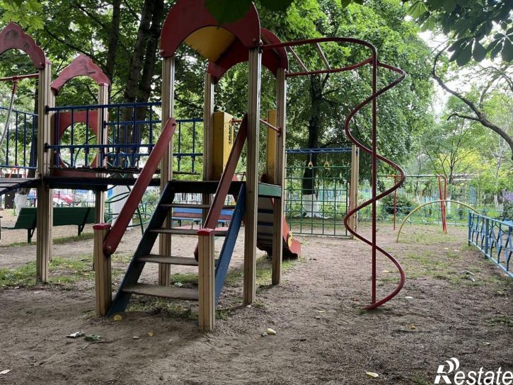 3-комн квартира улица Яна Полуяна, 60,  д. 60