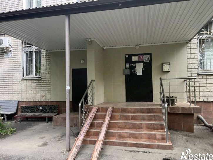 3-комн квартира улица Яна Полуяна, 60,  д. 60