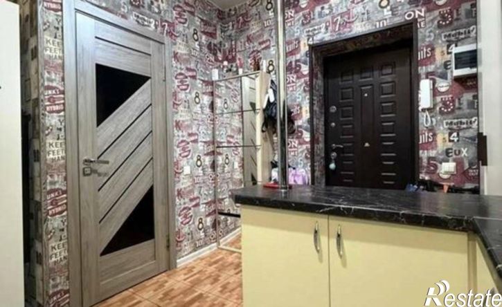 2-комн квартира Заполярная улица, 52,  д. 52