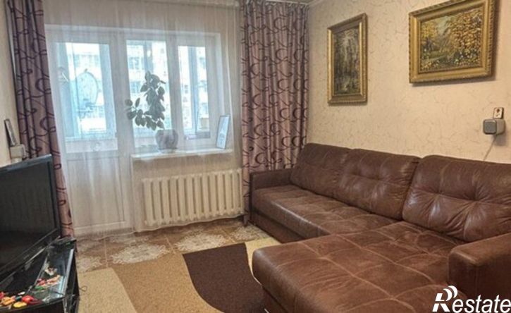 3-комн квартира проспект Чекистов, 42,  д. 42