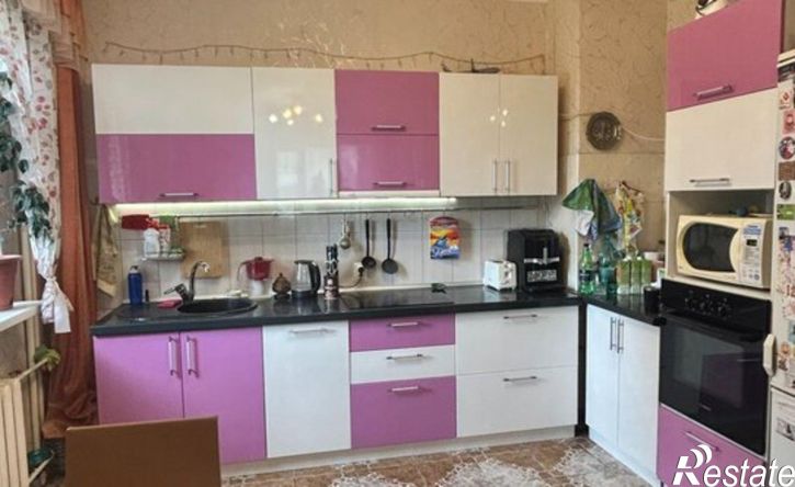 3-комн квартира проспект Чекистов, 42,  д. 42