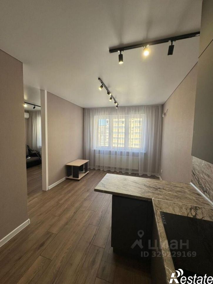 2-комн квартира улица Мурата Ахеджака, 12 к10,  д. 12 к10