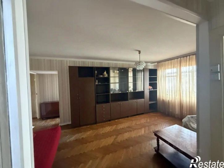 3-комн квартира ул им. Айвазовского, 100,  д. 100