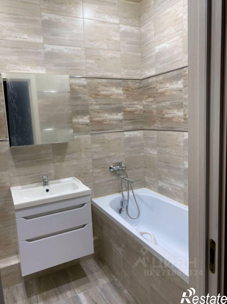 3-комн квартира Гаражная улица, 87,  д. 87