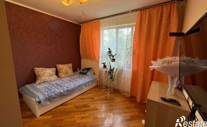 4-комн квартира улица Дзержинского, 155/1,  д. 155/1