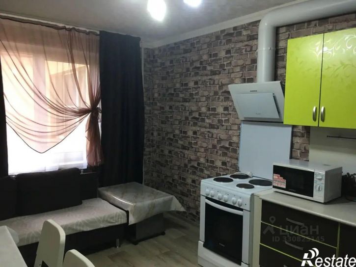 3-комн квартира улица Героя Аверкиева, 4,  д. 4
